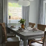 Moderne Im Skandinavischen Stil Am Waldrand Appartamento