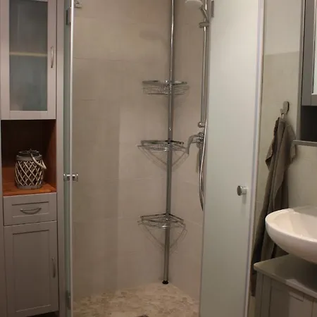 Moderne Im Skandinavischen Stil Am Waldrand Apartment
